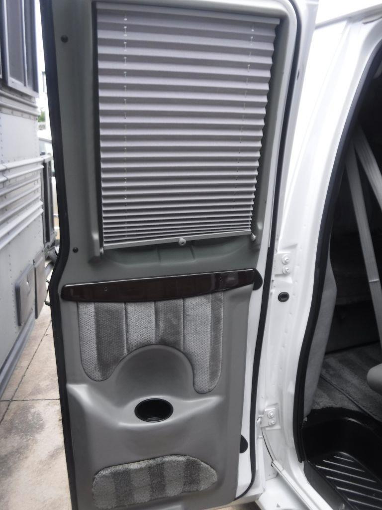Ford Econoline E150 2000