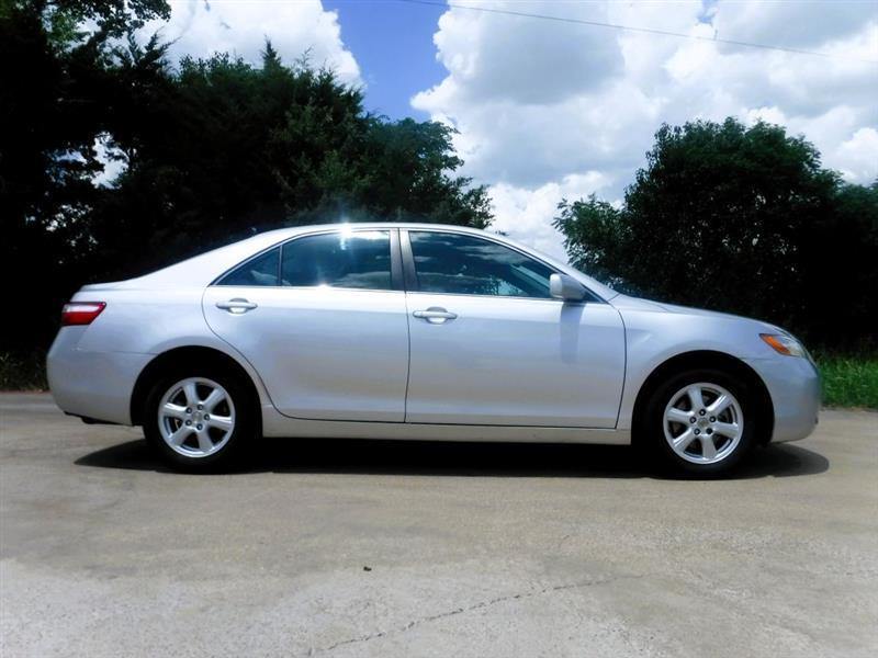 Toyota Camry LE 5-Spd AT 2009