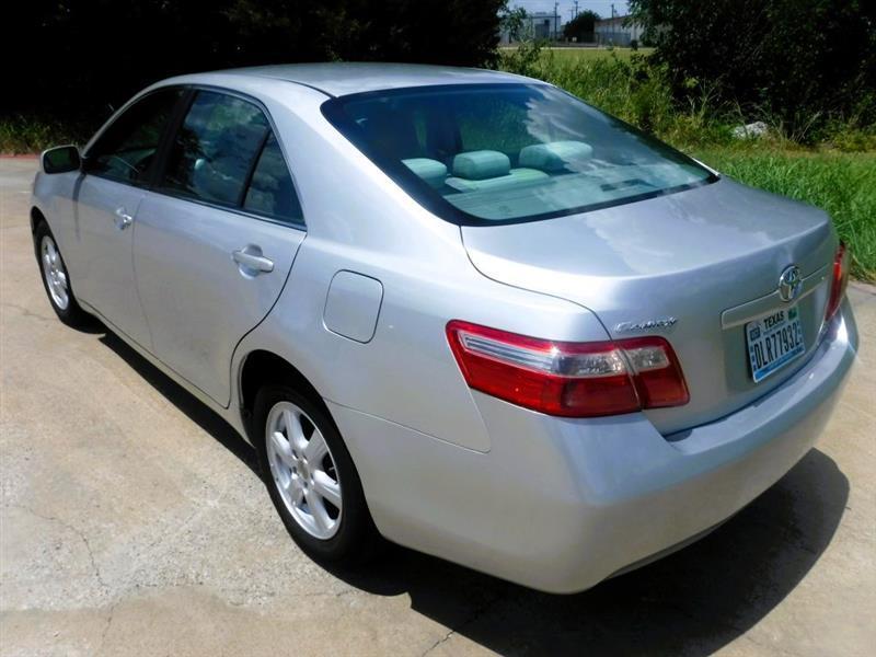 Toyota Camry LE 5-Spd AT 2009