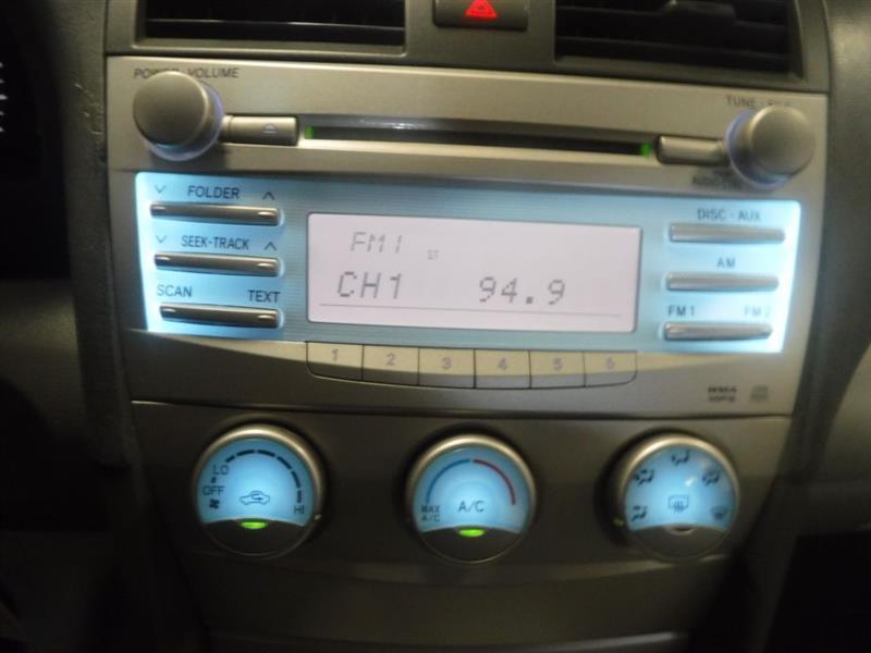 Toyota Camry LE 5-Spd AT 2009
