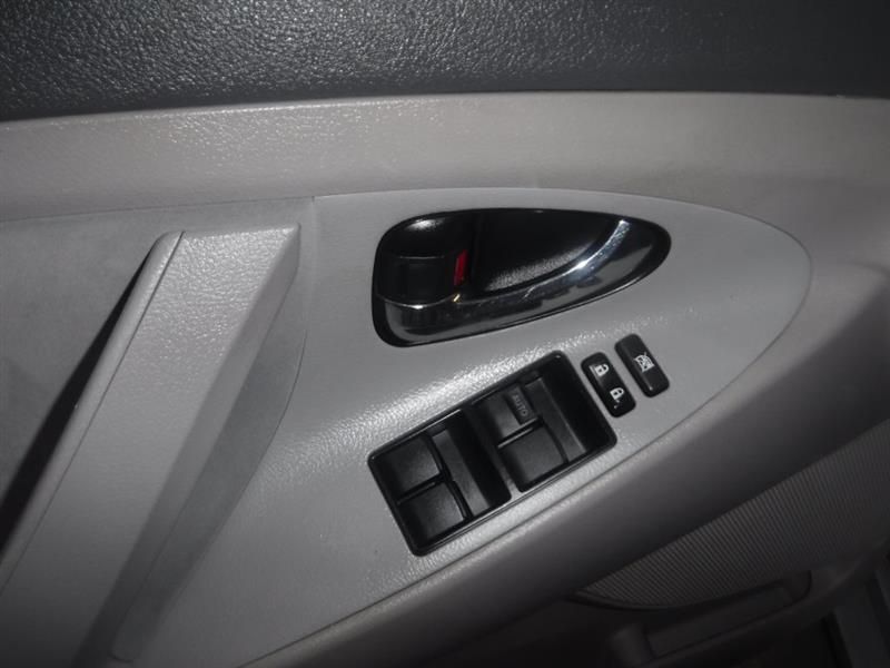 Toyota Camry LE 5-Spd AT 2009