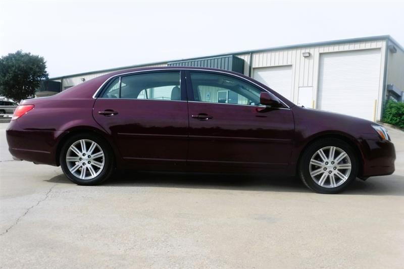 Toyota Avalon Base 2011