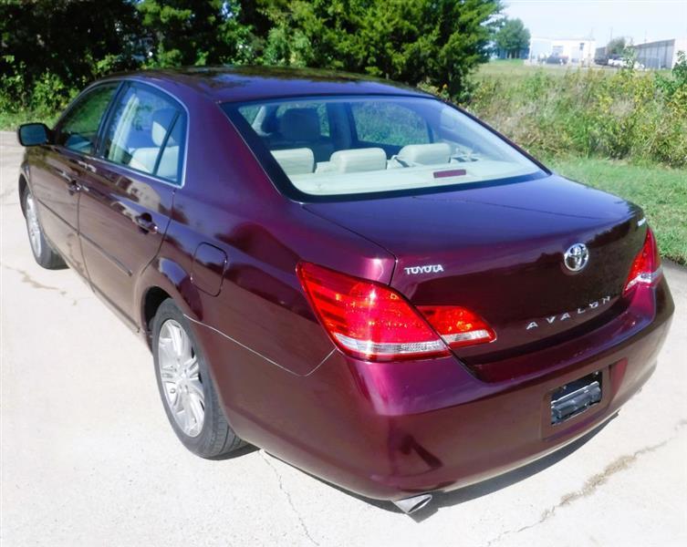 Toyota Avalon Base 2011