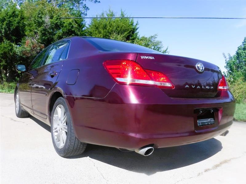 Toyota Avalon Base 2011