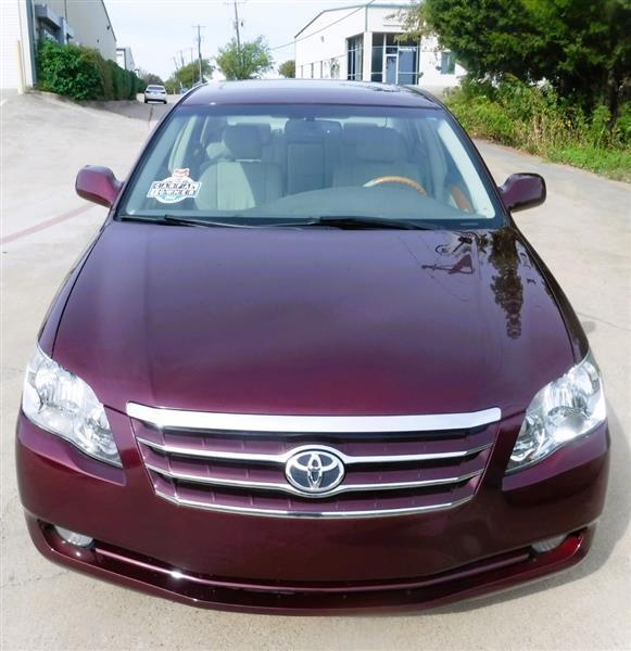 Toyota Avalon Base 2011