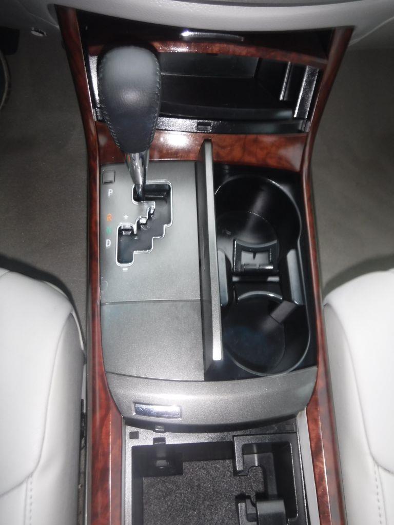 Toyota Avalon Base 2011
