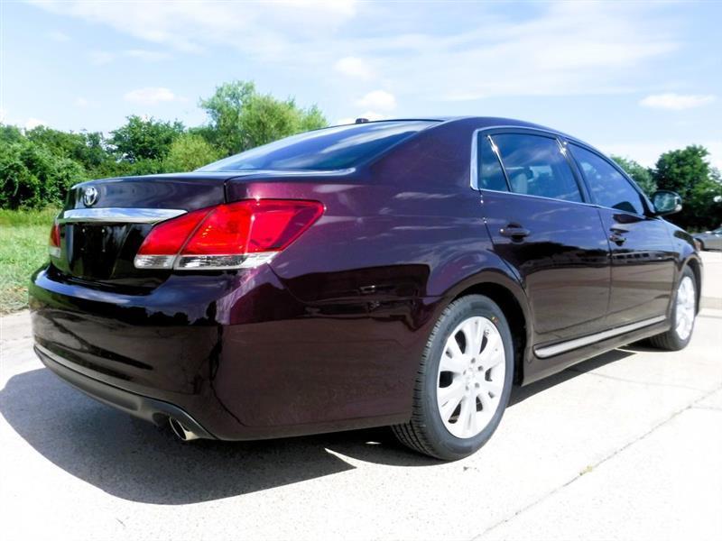Toyota Avalon Base 2011