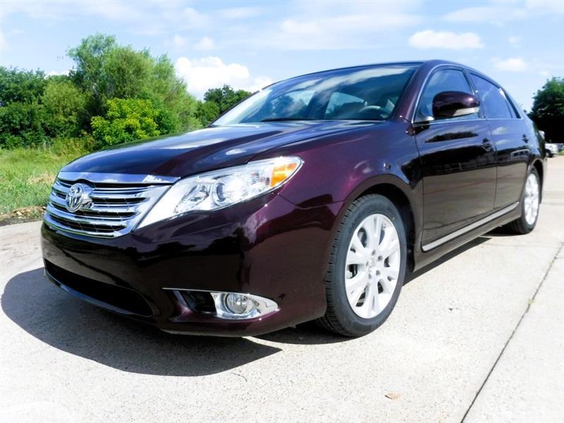 Toyota Avalon Base 2011