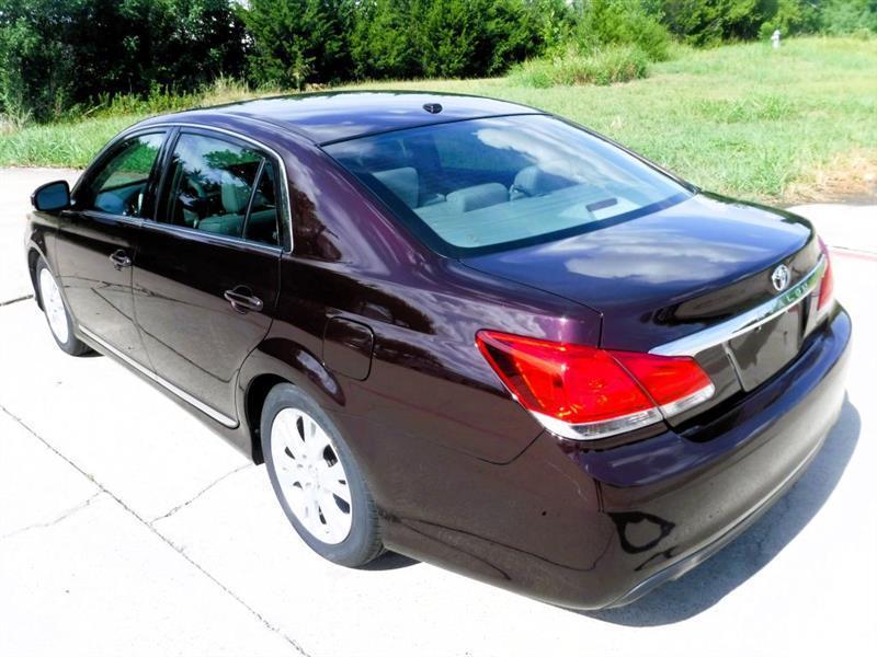 Toyota Avalon Base 2011