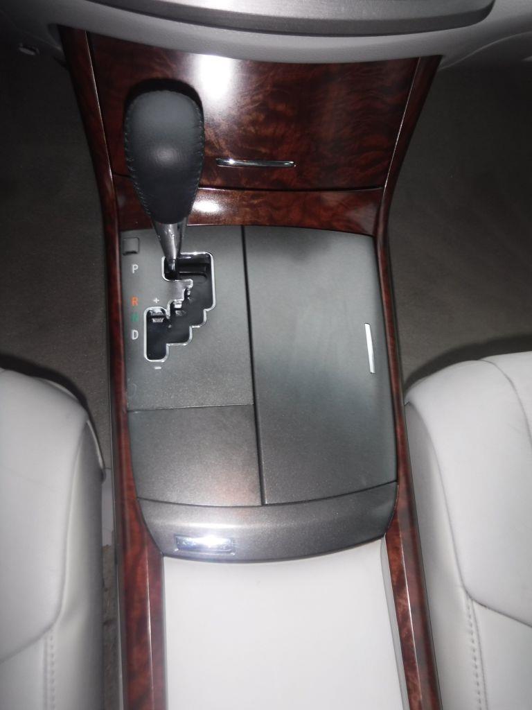 Toyota Avalon Base 2011
