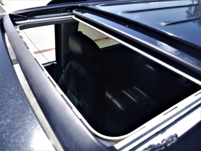 GMC Yukon Denali XL 4WD 2012