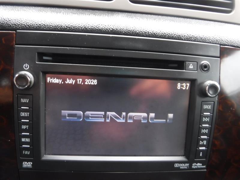 GMC Yukon Denali XL 4WD 2012