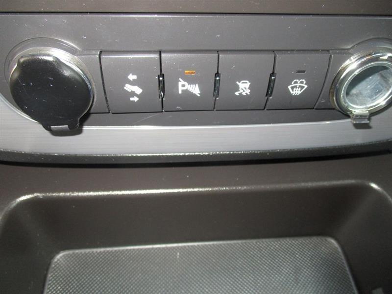 GMC Yukon Denali XL 4WD 2012