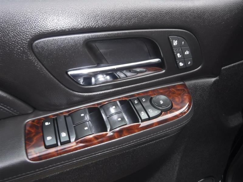 GMC Yukon Denali XL 4WD 2012