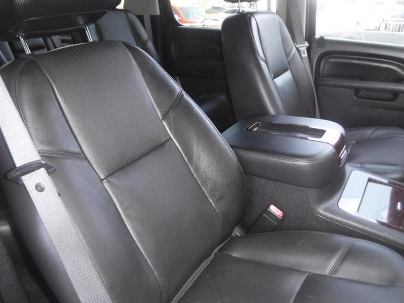 GMC Yukon Denali XL 4WD 2012