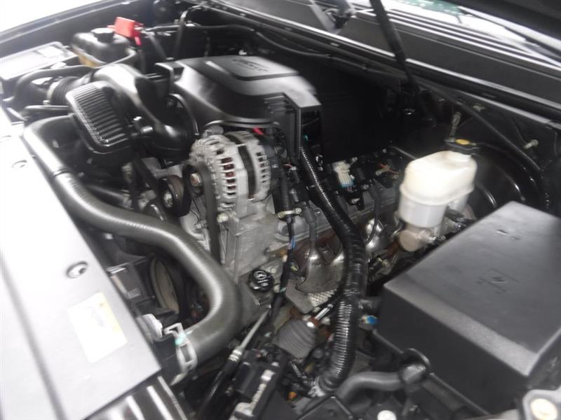 GMC Yukon Denali XL 4WD 2012