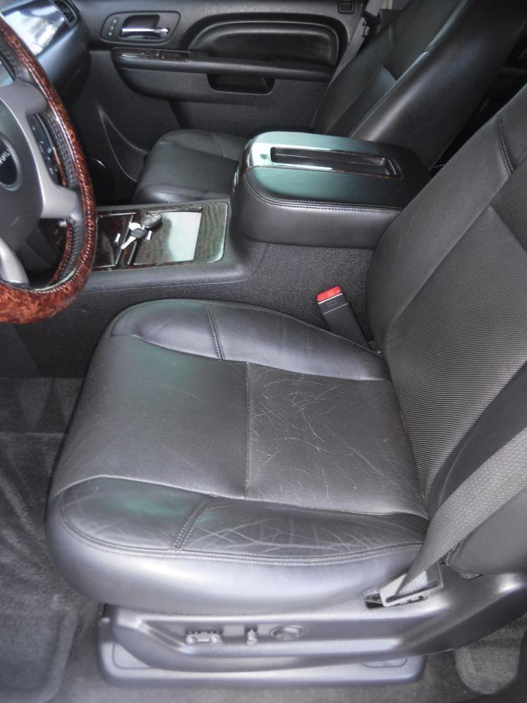 GMC Yukon Denali XL 4WD 2012