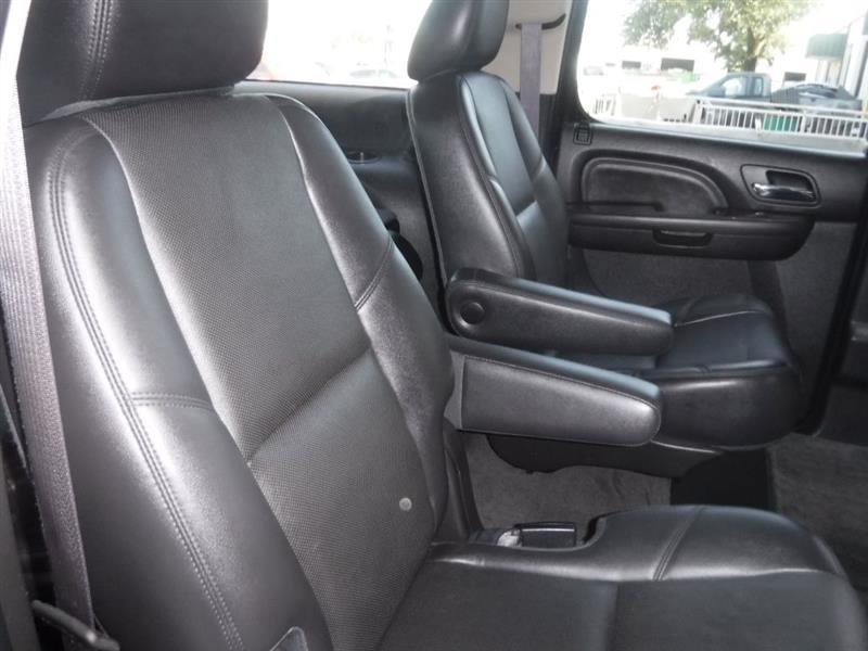 GMC Yukon Denali XL 4WD 2012