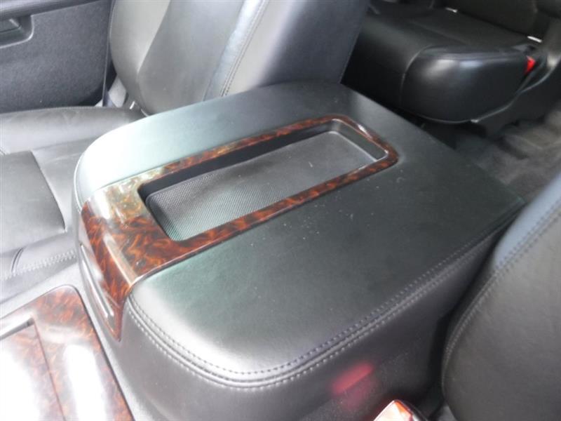 GMC Yukon Denali XL 4WD 2012
