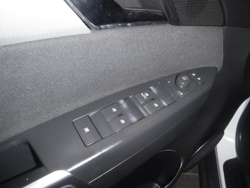 Chevrolet Captiva Sport 2LS FWD 2012