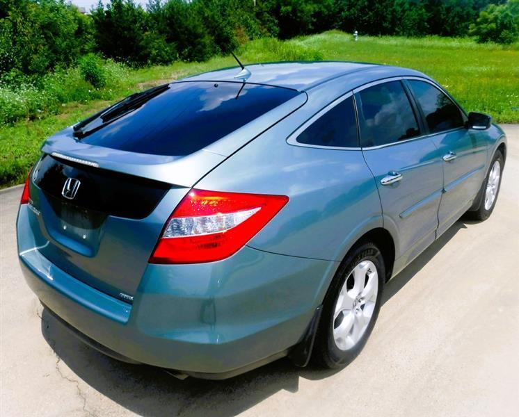 Honda Accord Crosstour EX-L 4WD 5-Spd AT 2011