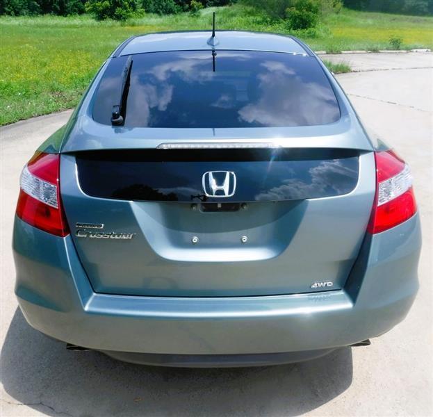 Honda Accord Crosstour EX-L 4WD 5-Spd AT 2011