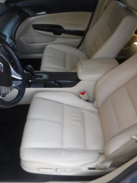 Honda Accord Crosstour EX-L 4WD 5-Spd AT 2011