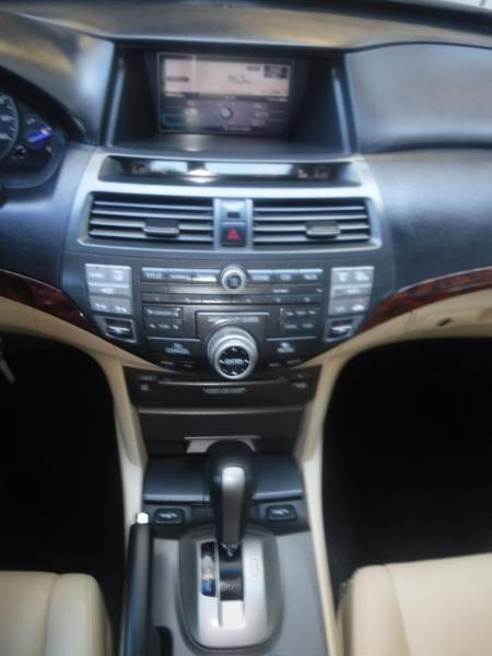 Honda Accord Crosstour EX-L 4WD 5-Spd AT 2011