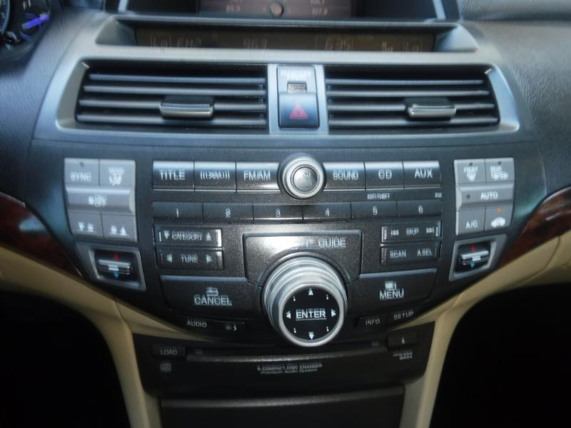 Honda Accord Crosstour EX-L 4WD 5-Spd AT 2011