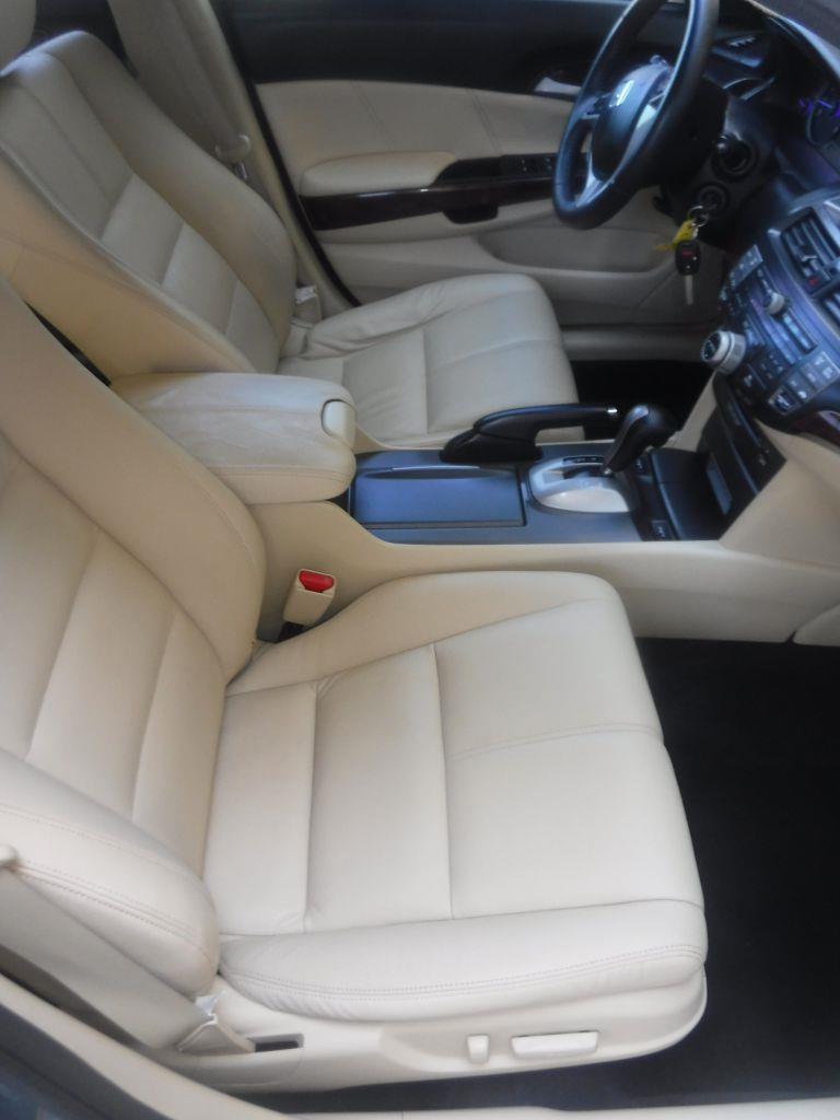Honda Accord Crosstour EX-L 4WD 5-Spd AT 2011
