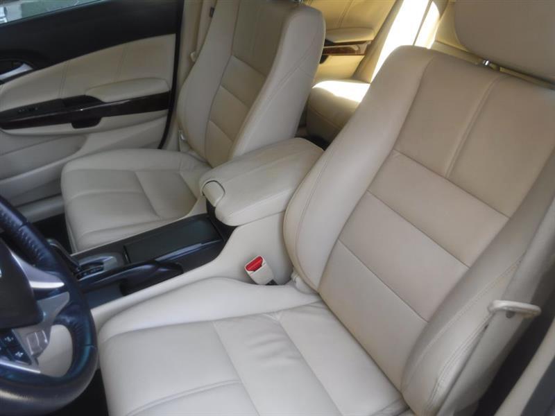 Honda Accord Crosstour EX-L 4WD 5-Spd AT 2011