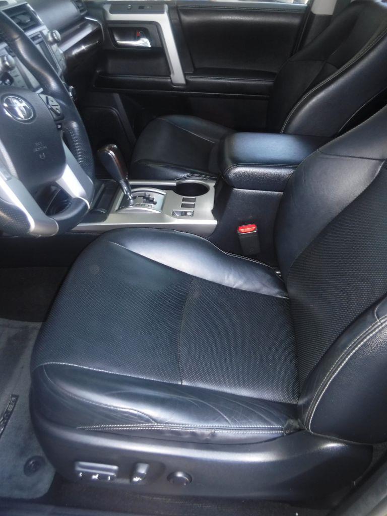 Toyota 4Runner Limited 4WD V6 2014