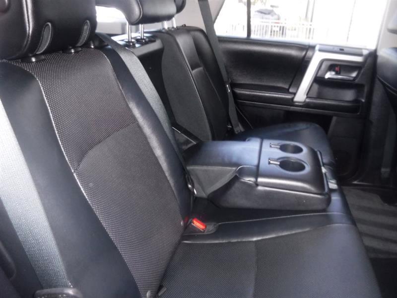 Toyota 4Runner Limited 4WD V6 2014