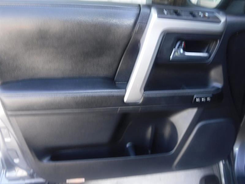 Toyota 4Runner Limited 4WD V6 2014