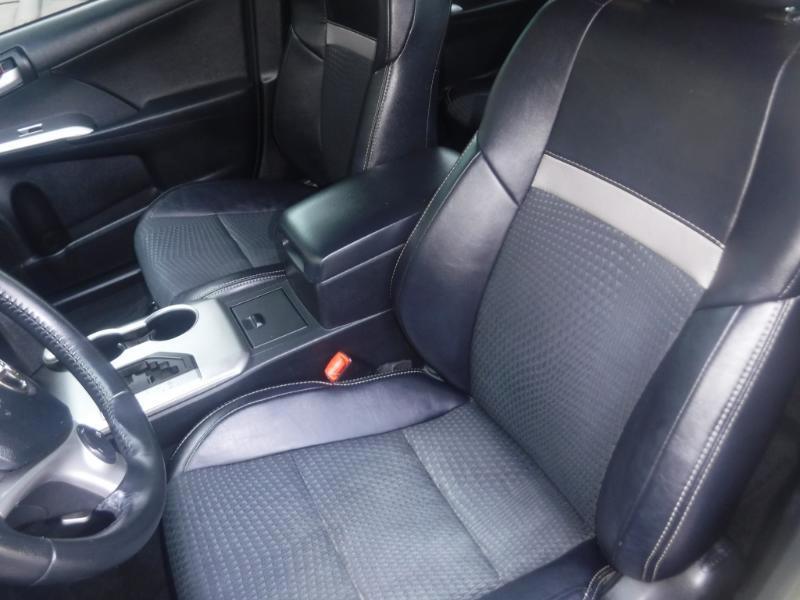 Toyota Camry SE 2013