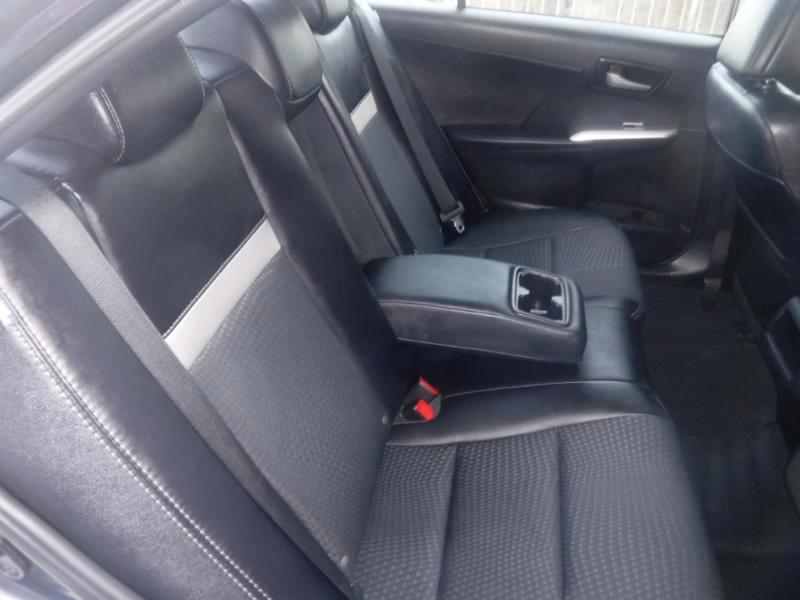 Toyota Camry SE 2013