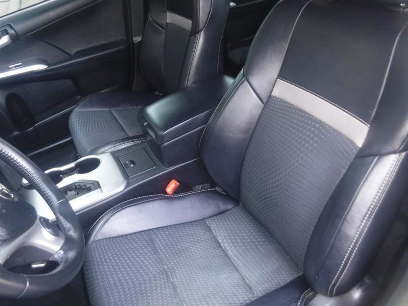 Toyota Camry SE 2013