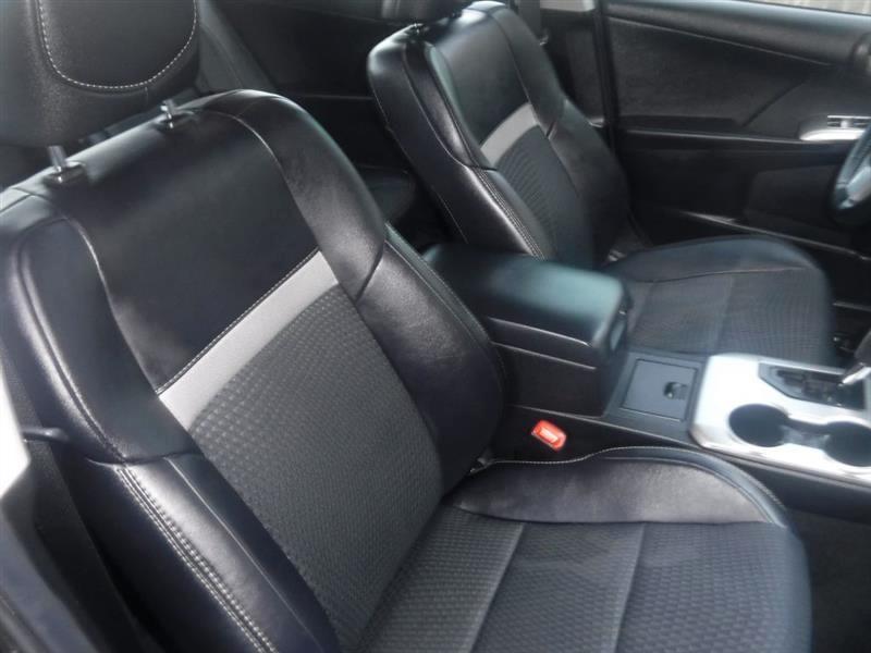 Toyota Camry SE 2013