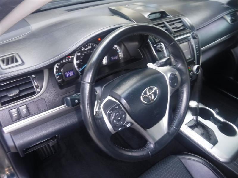 Toyota Camry SE 2013