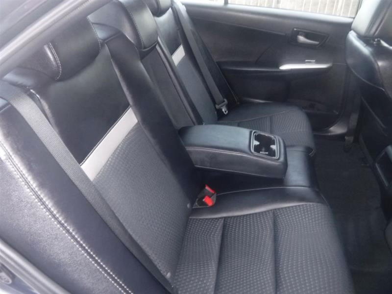 Toyota Camry SE 2013