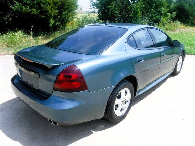 Pontiac Grand Prix Base 2006
