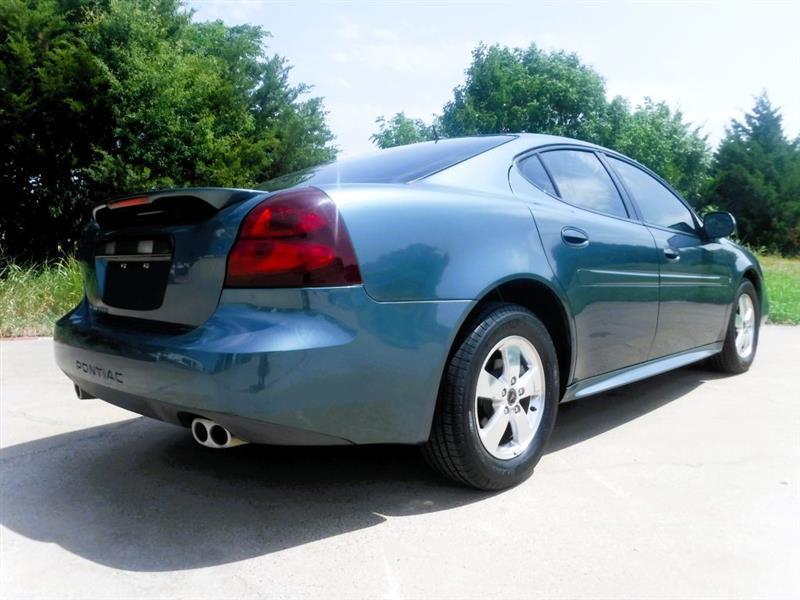 Pontiac Grand Prix Base 2006