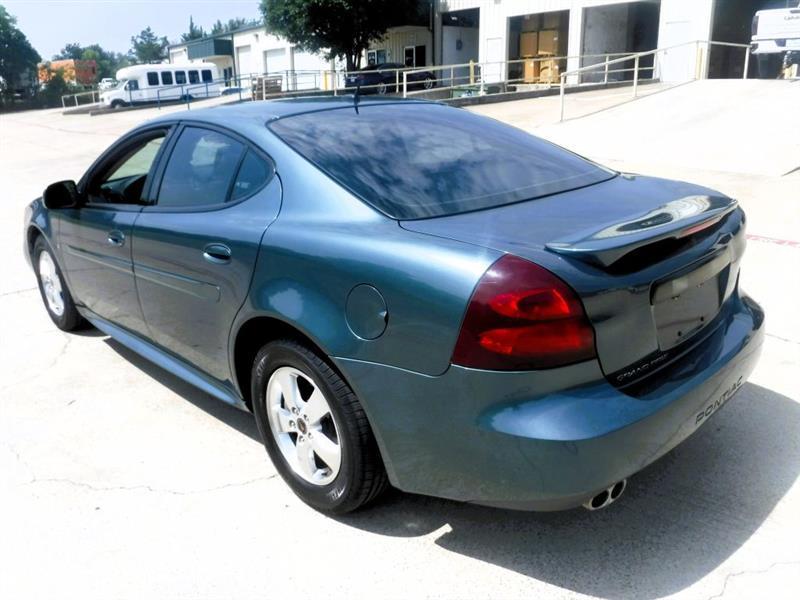 Pontiac Grand Prix Base 2006