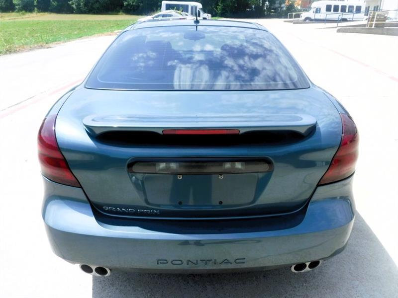 Pontiac Grand Prix Base 2006