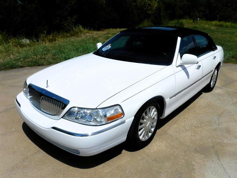 Lincoln Town Car Signature Limited 2003