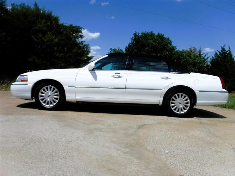 Lincoln Town Car Signature Limited 2003