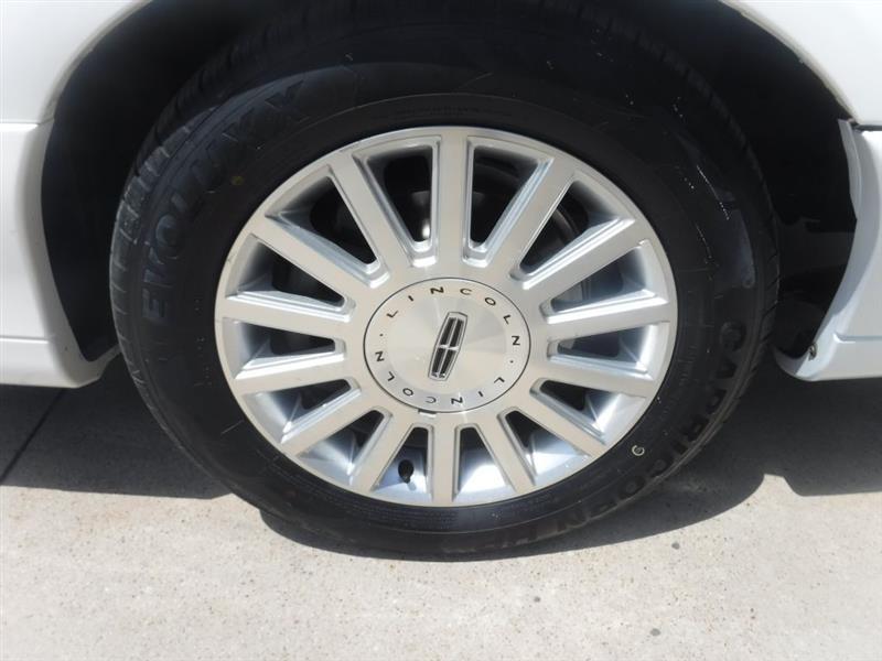 Lincoln Town Car Signature Limited 2003