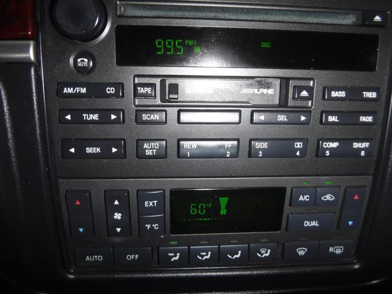 Lincoln Town Car Signature Limited 2003