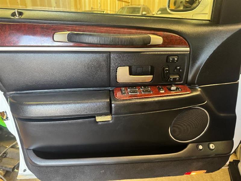 Lincoln Town Car Signature Limited 2003