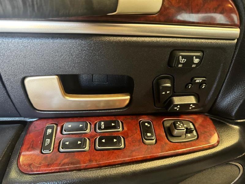 Lincoln Town Car Signature Limited 2003